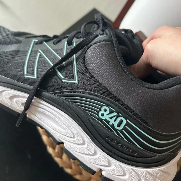 New Balance 840 Sneakers - Picture 4 of 5